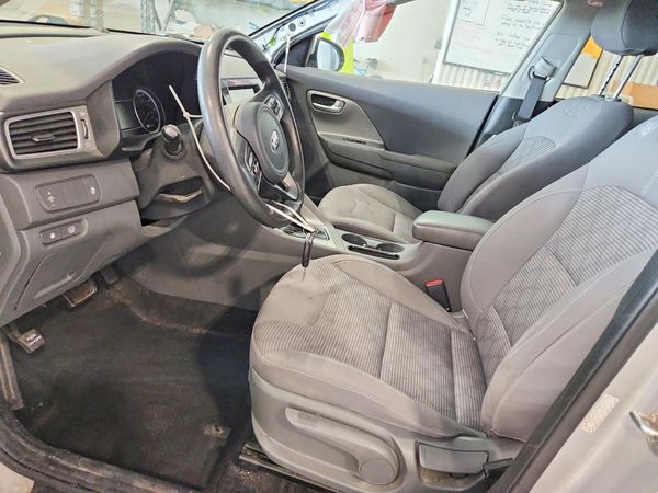 2017 KIA NIRO