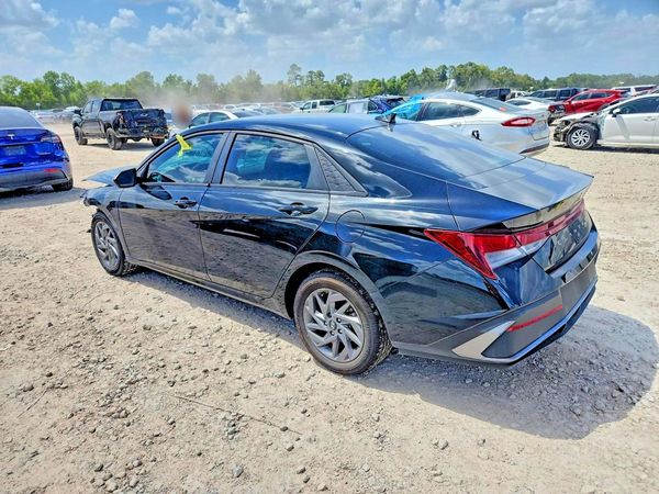 2024 HYUNDAI ELANTRA