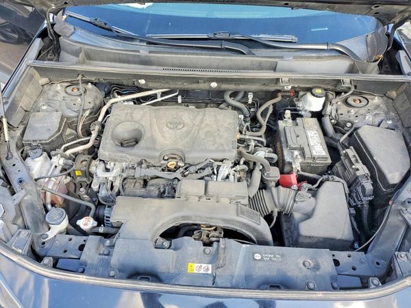 2020 TOYOTA RAV4 LE — Engine bay
