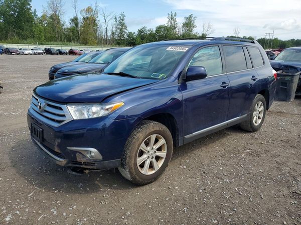 2013 TOYOTA HIGHLANDER