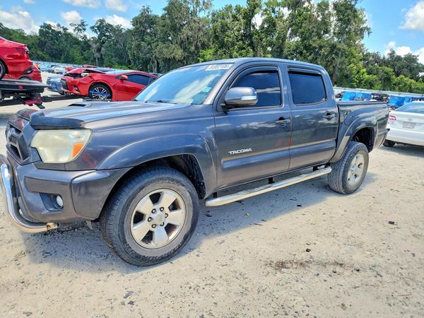 2015 TOYOTA TACOMA Delux Grade