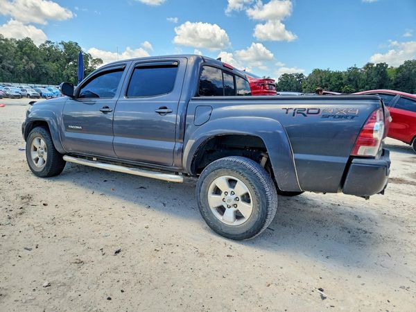 2015 TOYOTA TACOMA Delux Grade