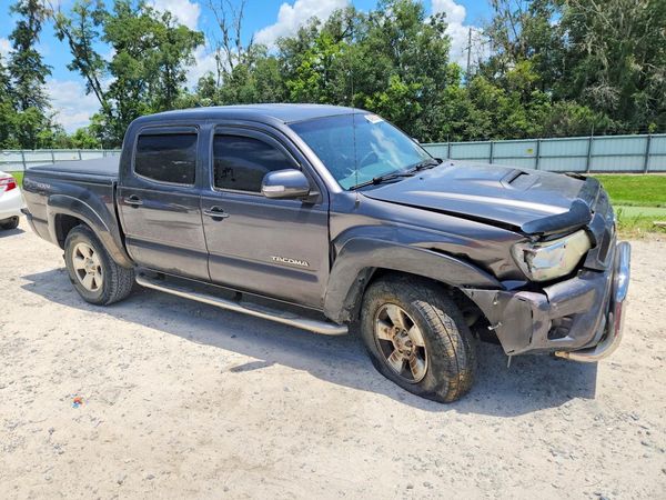 2015 TOYOTA TACOMA Delux Grade