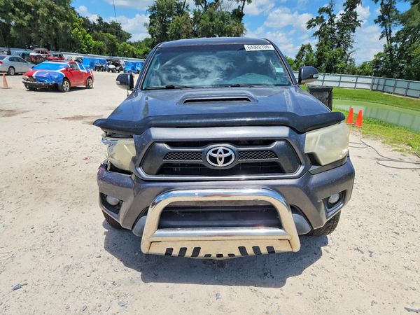 2015 TOYOTA TACOMA Delux Grade