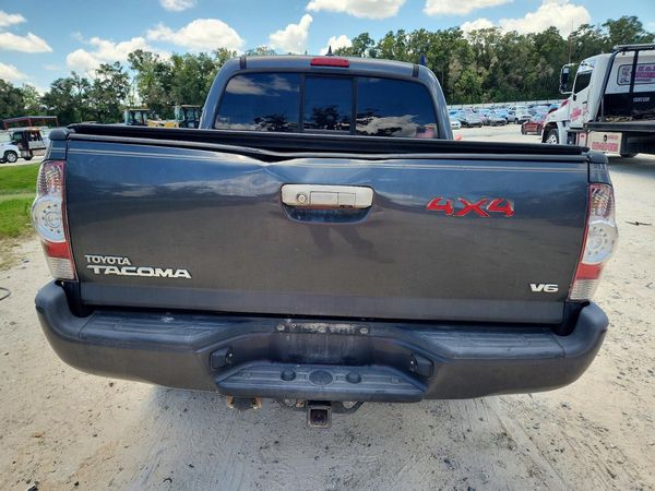 2015 TOYOTA TACOMA Delux Grade