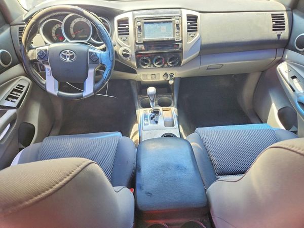 2015 TOYOTA TACOMA Delux Grade