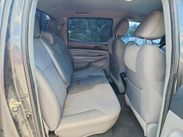 2015 TOYOTA TACOMA Delux Grade