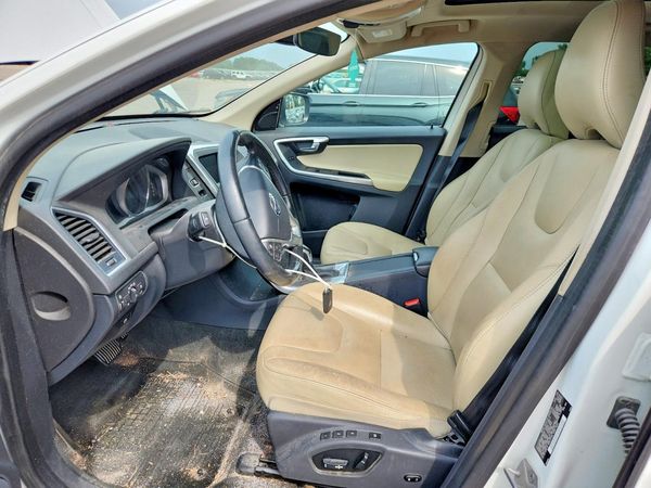 2016 VOLVO XC60