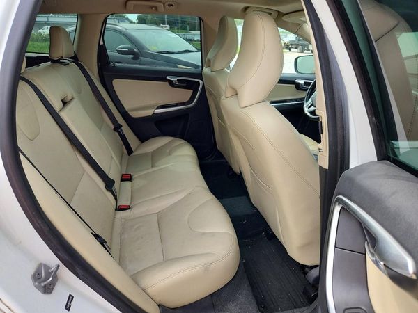 2016 VOLVO XC60