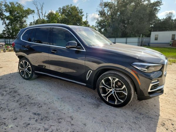2020 BMW 1100 sDrive40i