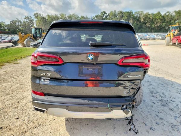 2020 BMW 1100 sDrive40i