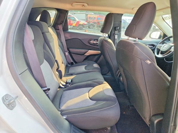 2017 JEEP CHEROKEE Sport