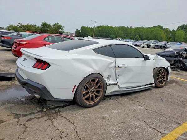 2025 FORD MUSTANG