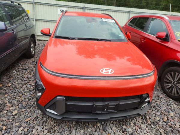 2024 HYUNDAI KONA SE