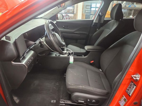 2024 HYUNDAI KONA SE