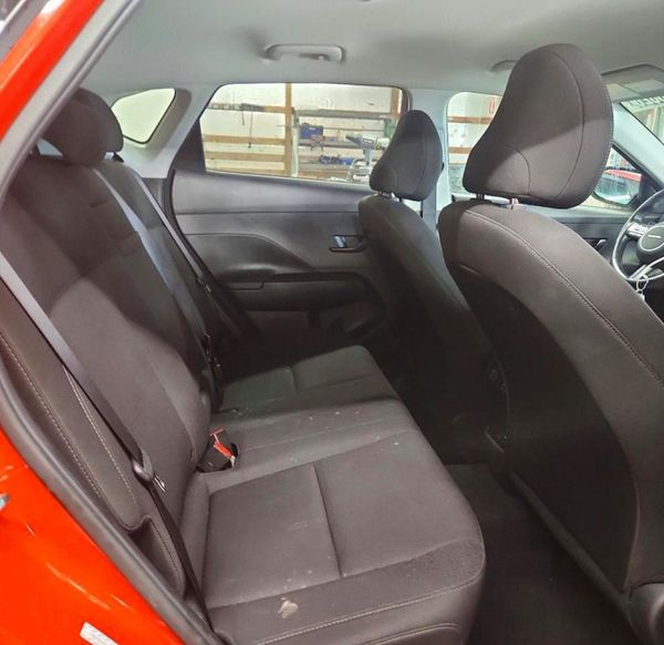2024 HYUNDAI KONA SE