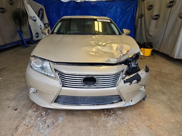2013 LEXUS ES