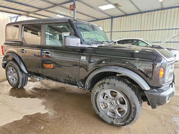 2026 FORD BRONCO Big Bend — Passenger 3/4
