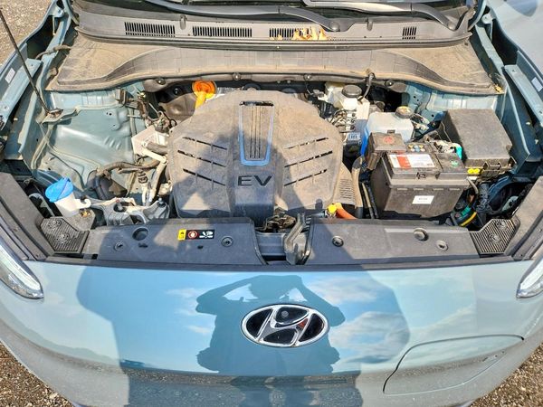 2022 HYUNDAI KONA SEL W/O Convenience Pkg