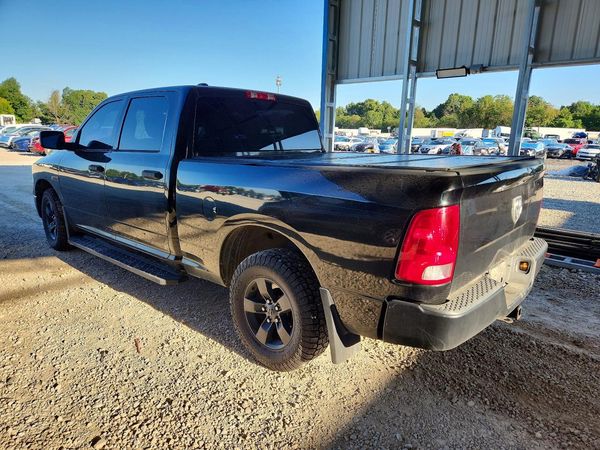 2016 RAM 1500 ST
