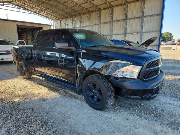 2016 RAM 1500 ST