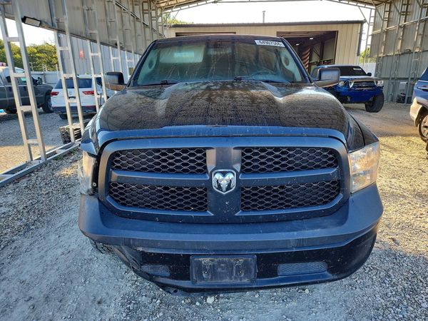 2016 RAM 1500 ST