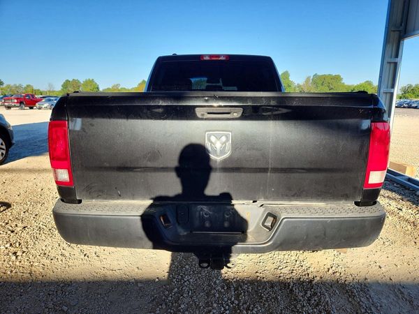 2016 RAM 1500 ST
