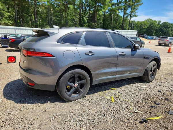 2017 JAGUAR F-PACE Premium — PSRA