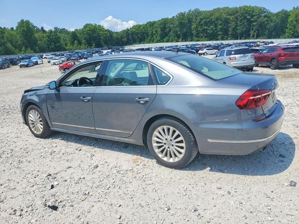 2017 VOLKSWAGEN PASSAT SE