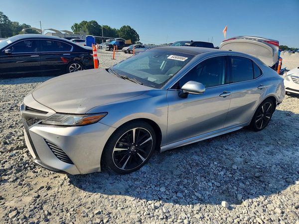 2019 TOYOTA CAMRY XSE