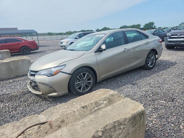 2015 TOYOTA CAMRY