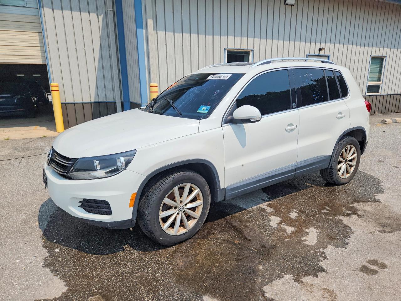 2017 VOLKSWAGEN TIGUAN Wolfsburg 4Motion
