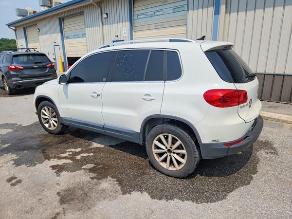 2017 VOLKSWAGEN TIGUAN Wolfsburg 4Motion