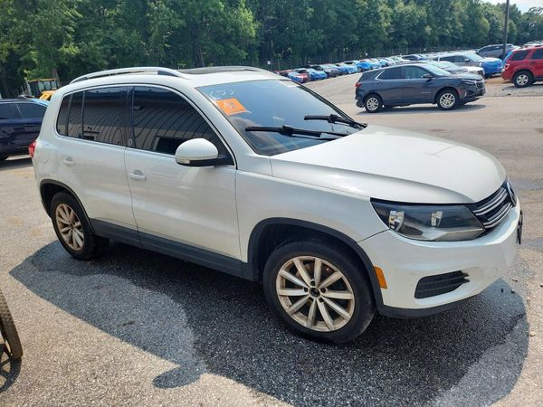 2017 VOLKSWAGEN TIGUAN Wolfsburg 4Motion