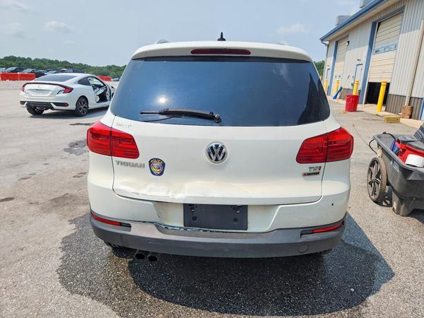 2017 VOLKSWAGEN TIGUAN Wolfsburg 4Motion