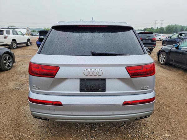 2018 AUDI Q7 quattro Premium Plus