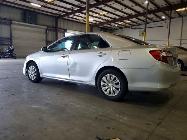 2012 TOYOTA CAMRY