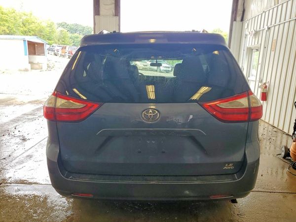 2015 TOYOTA SIENNA