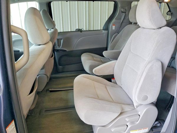 2015 TOYOTA SIENNA