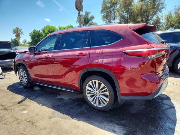2021 TOYOTA HIGHLANDER Platinum