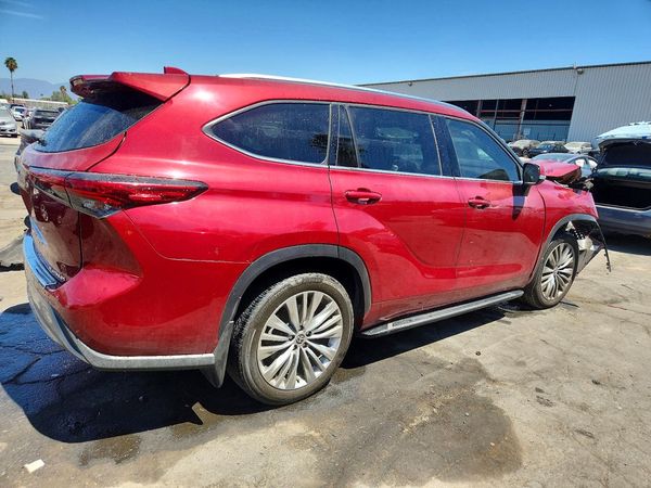 2021 TOYOTA HIGHLANDER Platinum