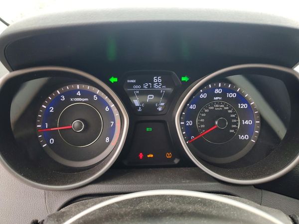 2013 HYUNDAI ELANTRA