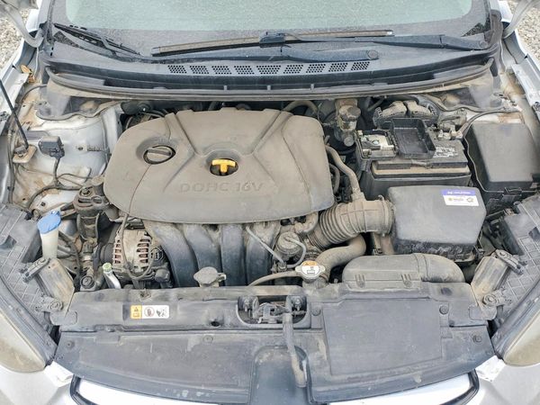 2013 HYUNDAI ELANTRA