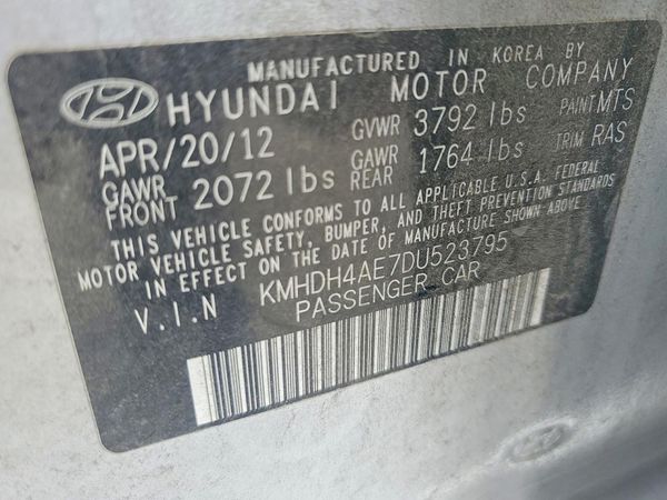 2013 HYUNDAI ELANTRA