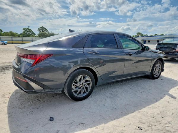 2025 HYUNDAI ELANTRA Blue, SEL Sport — PSRA