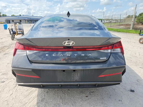 2025 HYUNDAI ELANTRA Blue, SEL Sport — DIRR