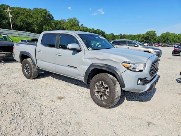 2020 TOYOTA TACOMA SR5