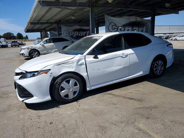 2019 TOYOTA CAMRY