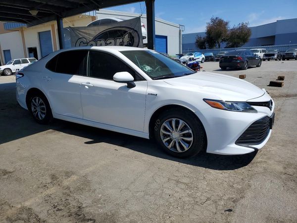 2019 TOYOTA CAMRY