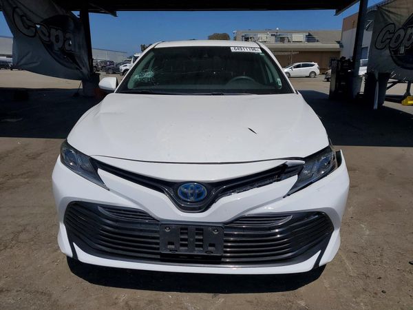 2019 TOYOTA CAMRY